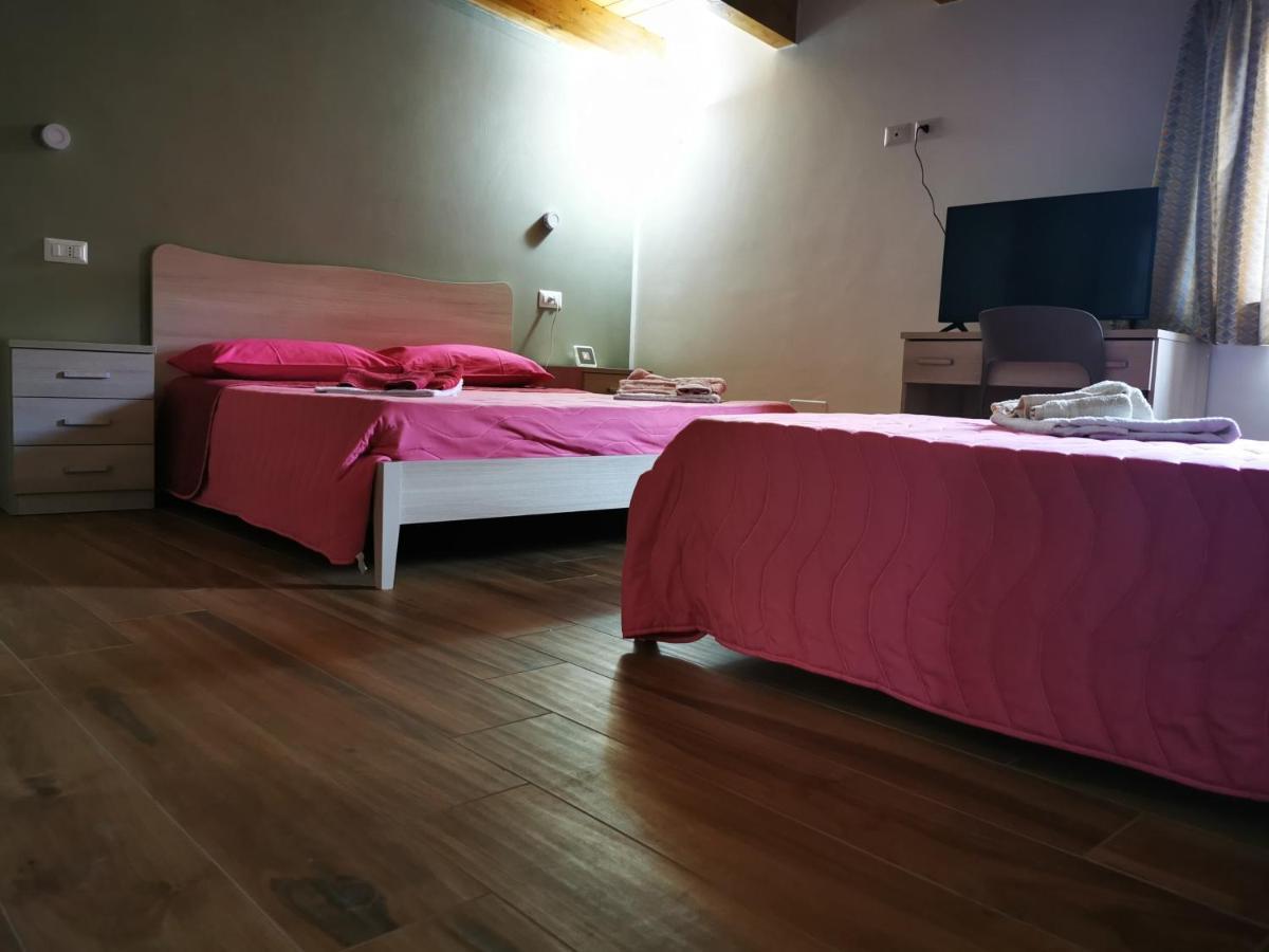 Agriturismo B&B Il Girasole Roccadaspide Bagian luar foto