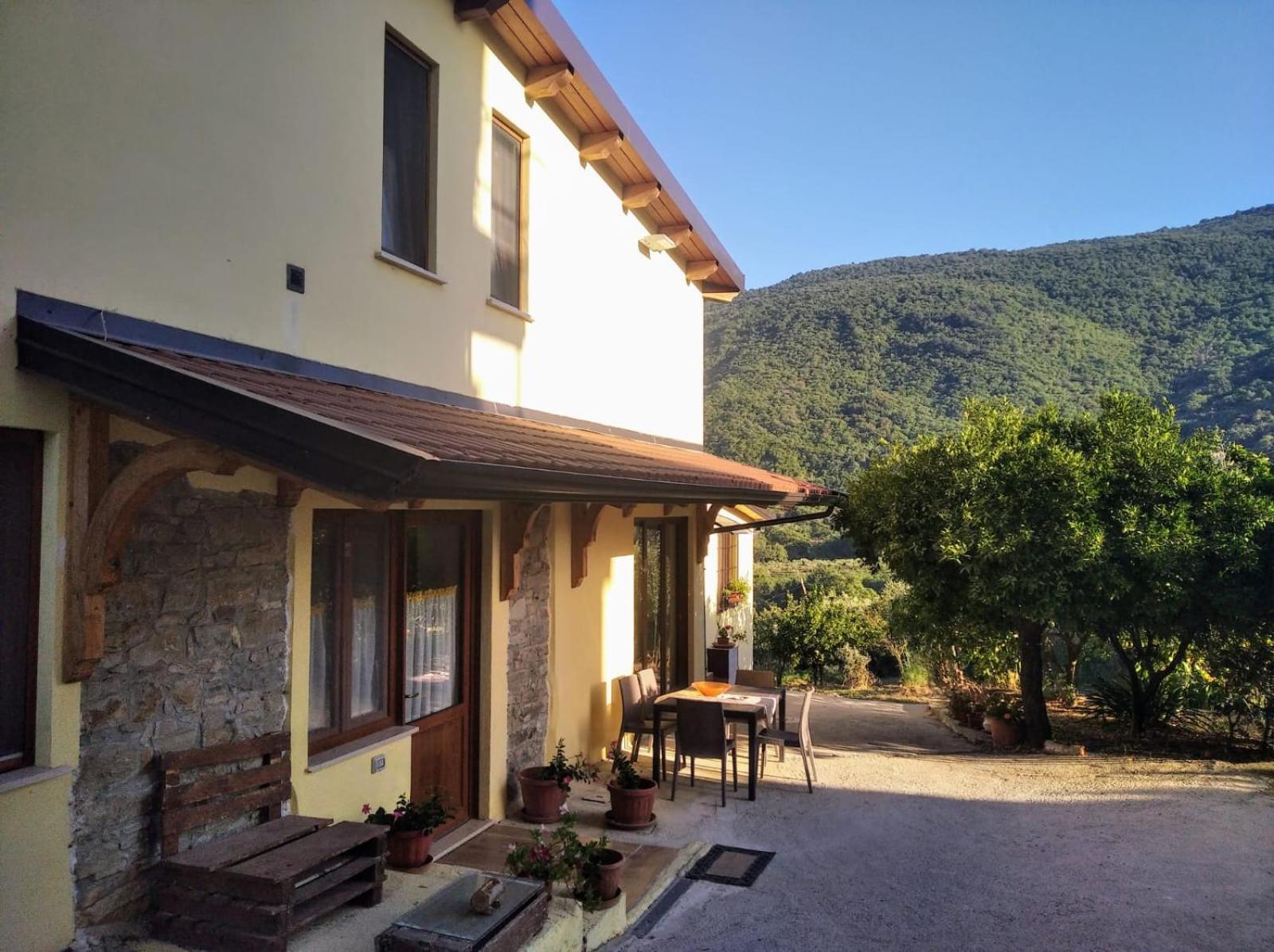 Agriturismo B&B Il Girasole Roccadaspide Bagian luar foto